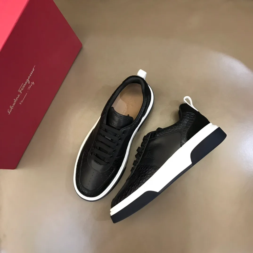 p420 "Salvatore Ferraga**" men's low-cut fashion sneakers. This casual shoe has a novel structure and is made of soft calfskin. The contrasting color elements on the upper highlight the bold and avant-garde atmosphere. The first-layer cowhide lining is high-end and comfortable. Energetic and fresh, these shoes can be worn with casual looks or add a touch of street style to elegant trousers.  Size: 38-44